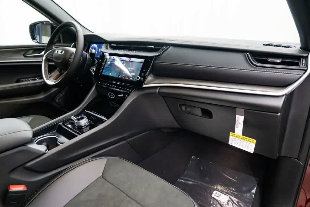 New 2026 Jeep Grand Cherokee L 4WD image 32