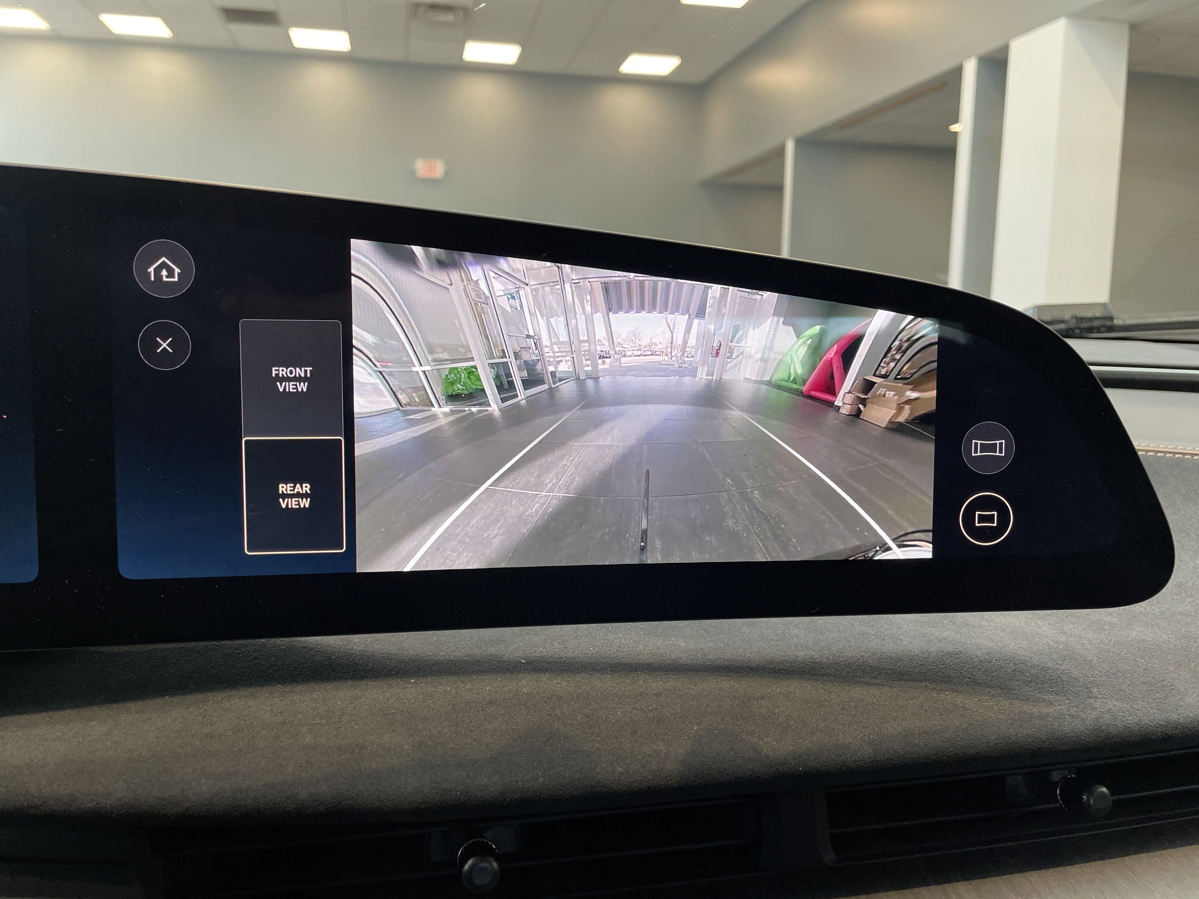 Used 2022 Lucid Air Grand Touring image 28