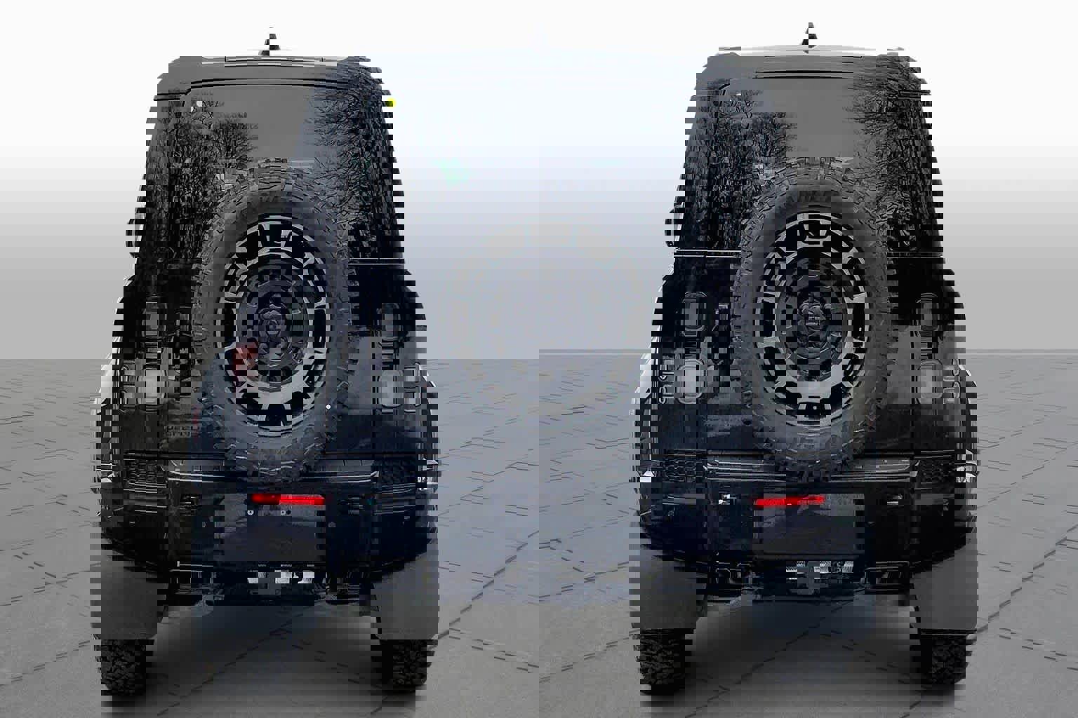 New 2026 Land Rover Defender 110 OCTA image 4