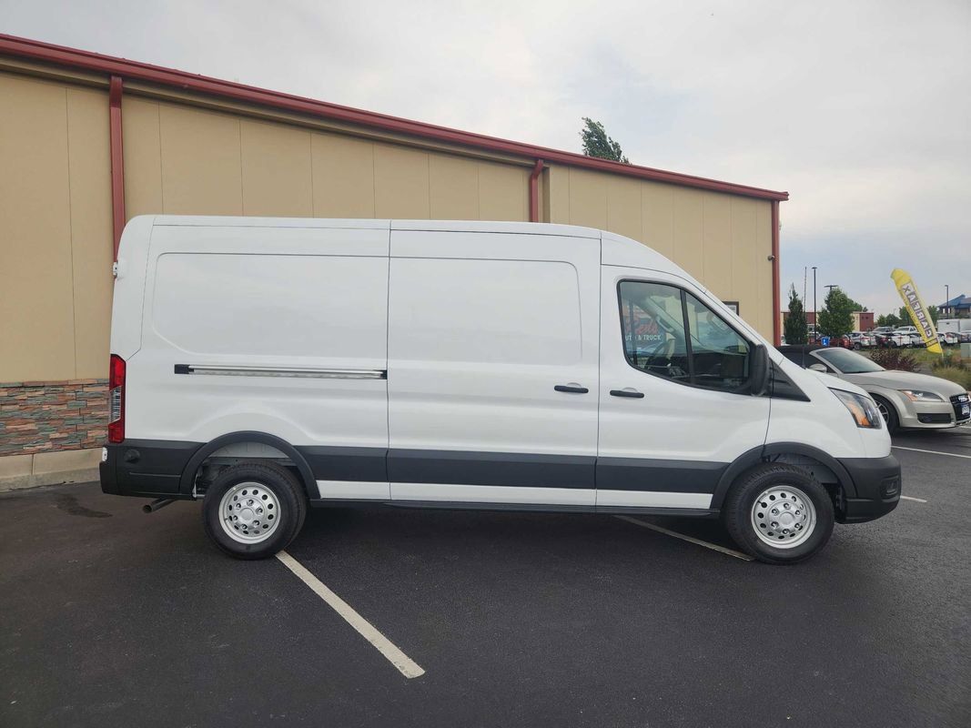 Used 2025 Ford Transit 250 148 Medium Roof Extended AWD image 7