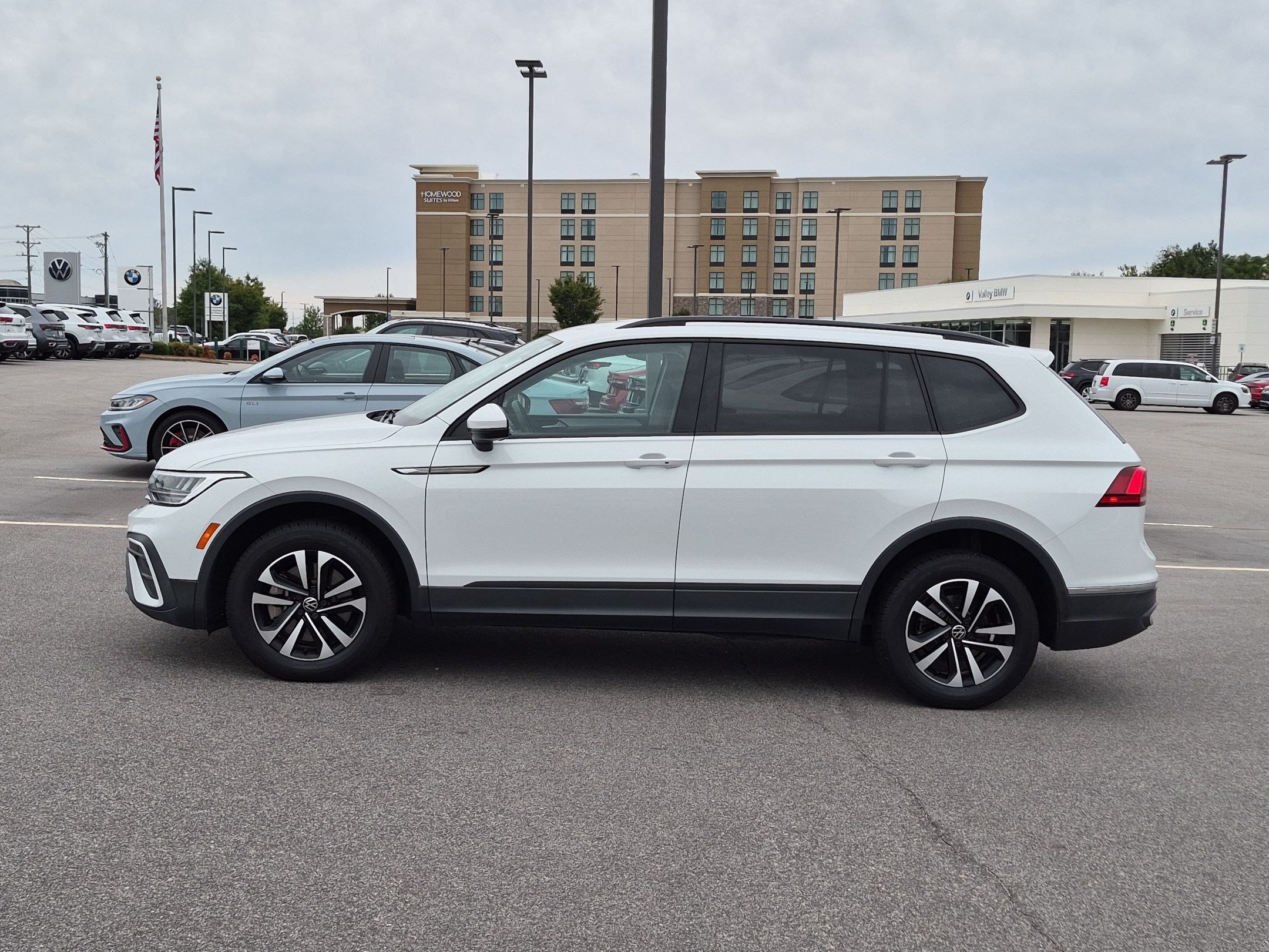 Used 2022 Volkswagen Tiguan S FWD image 6