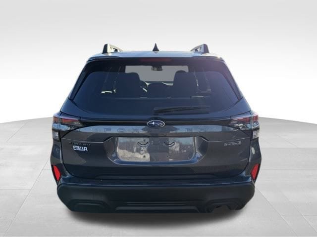 Used 2025 Subaru Forester Premium image 5