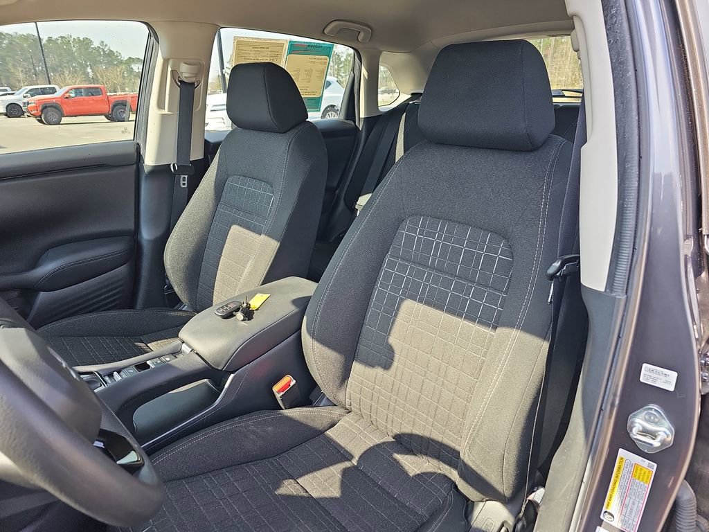 Used 2024 Honda HR-V LX image 18