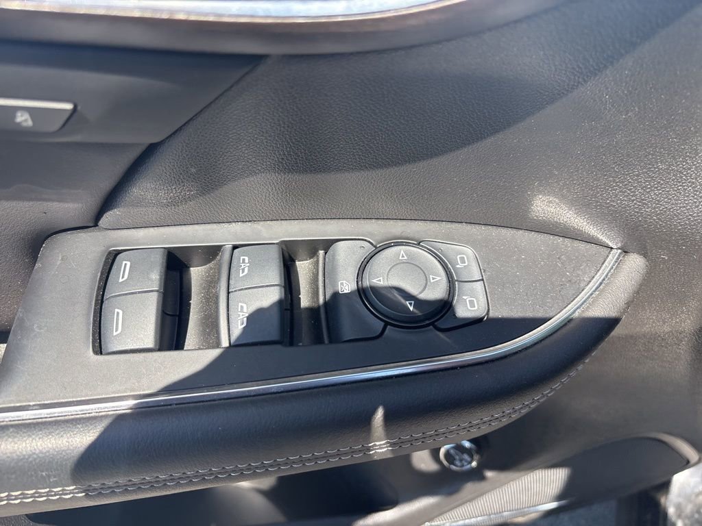 Used 2023 Buick Envision Avenir AWD/4WD image 10