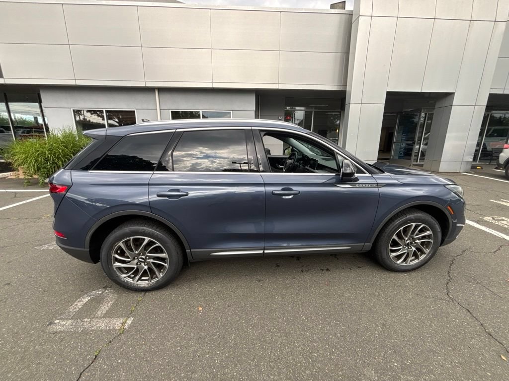 Used 2022 Lincoln Corsair AWD w/ Equipment Group 101A image 5