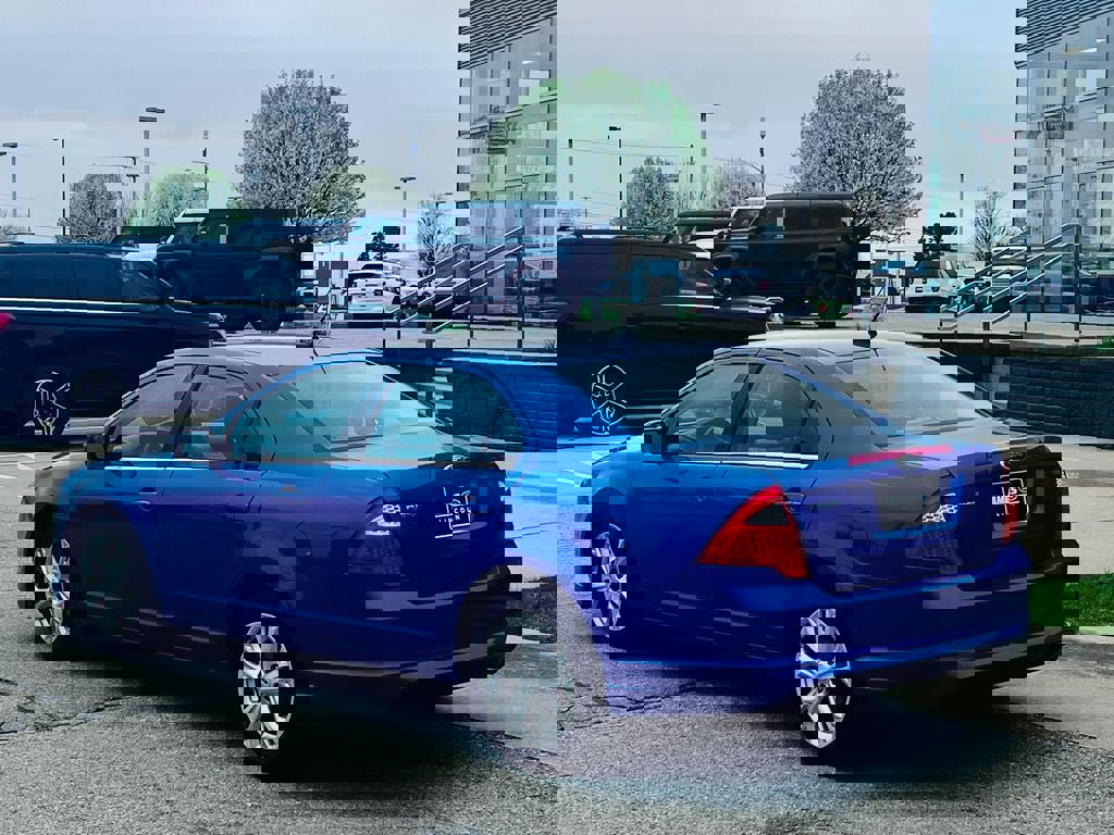 Used 2012 Ford Fusion SE FWD image 4
