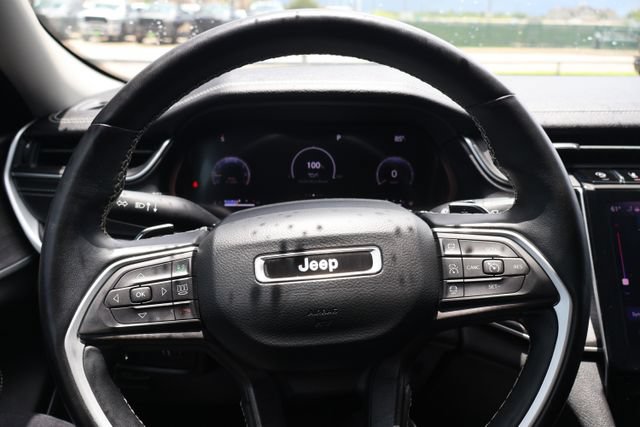 Used 2022 Jeep Grand Cherokee L Limited AWD/4WD image 15