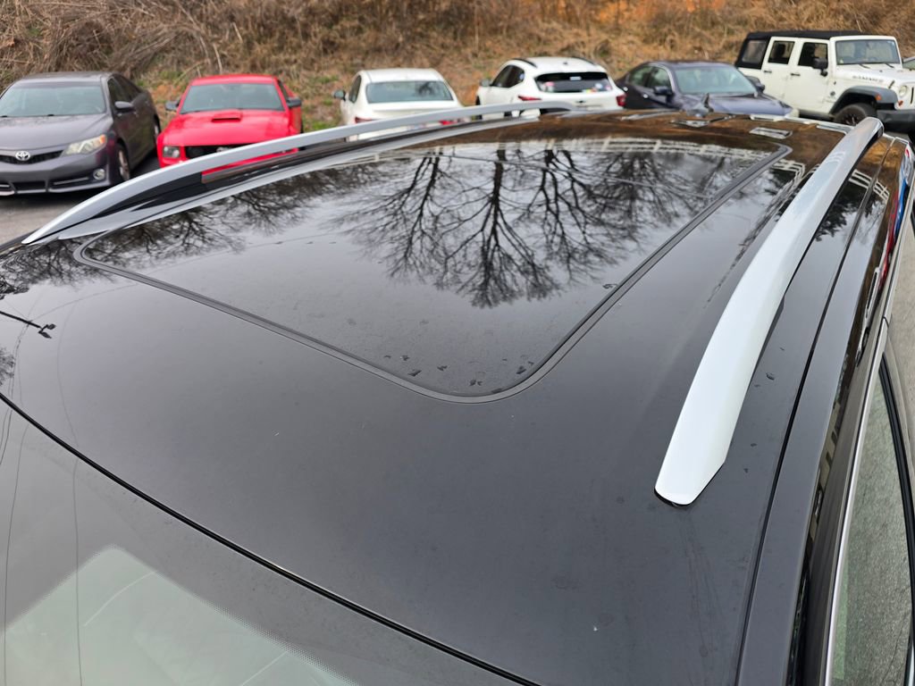 Used 2024 Volkswagen Atlas SEL Premium R-Line image 21