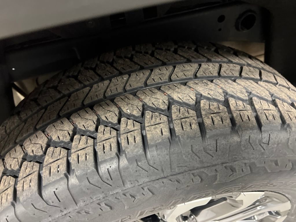 Certified 2024 GMC Canyon Denali image 11