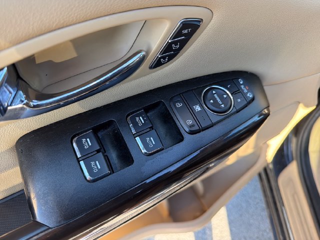Used 2020 Kia Sedona SX FWD image 17