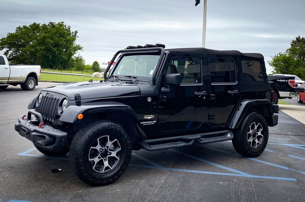 Used 2013 Jeep Wrangler Unlimited Sahara w/ Dual Top Group AWD/4WD image 6