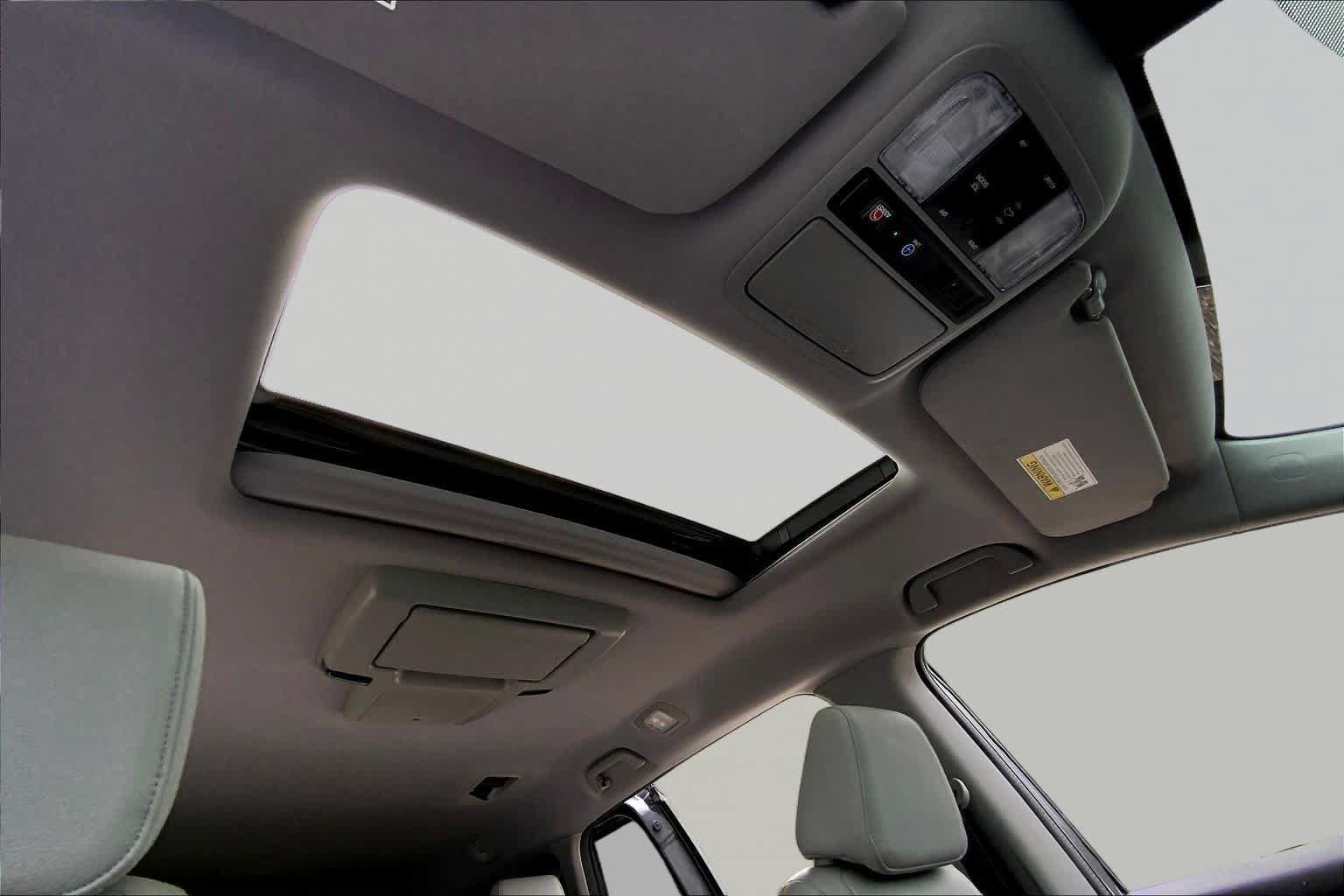 Used 2018 Honda Odyssey Touring image 14