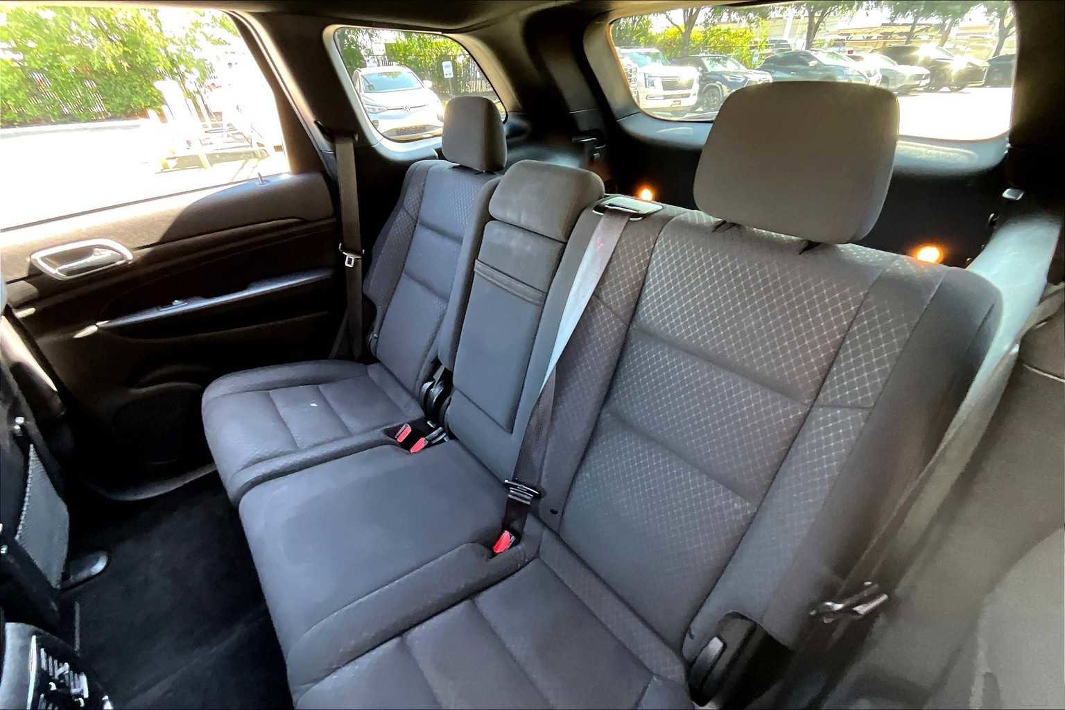 Used 2021 Jeep Grand Cherokee Laredo image 17