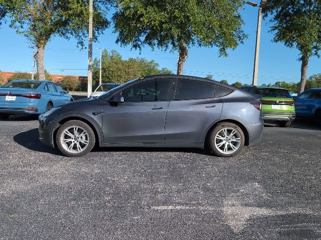 Used 2022 Tesla Model Y Long Range image 3