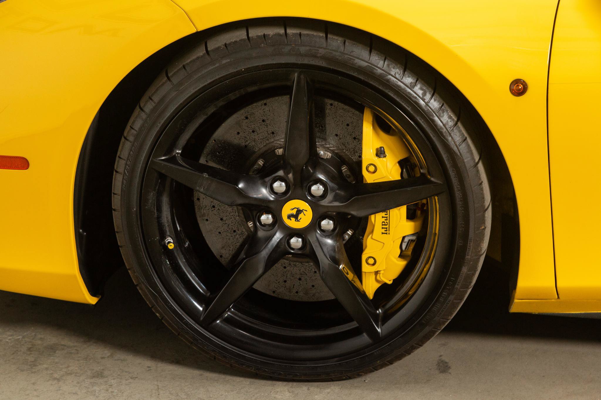 Used 2016 Ferrari 488 GTB RWD image 10