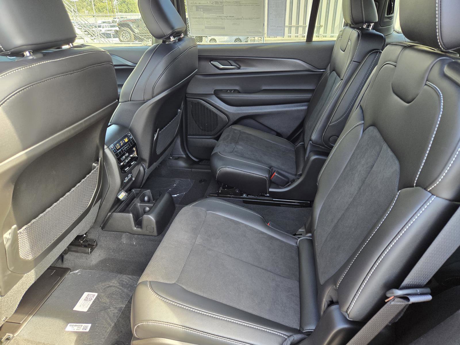 New 2025 Jeep Grand Cherokee L Altitude image 26