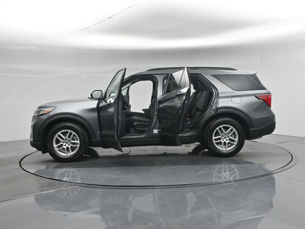 New 2026 Ford Explorer Active w/ Active Comfort Package RWD image 4