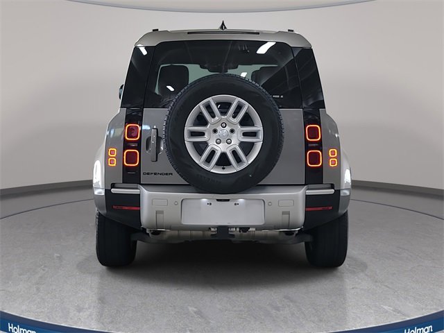 Used 2024 Land Rover Defender 110 S image 7