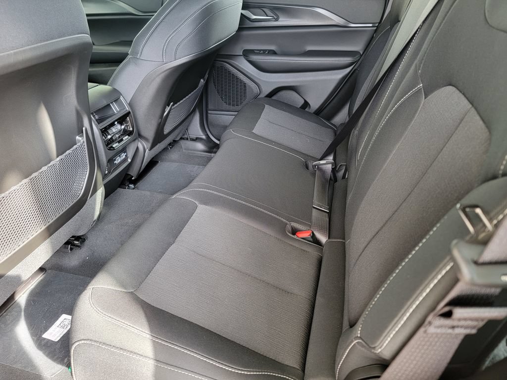 New 2026 Jeep Grand Cherokee Laredo X AWD/4WD image 11