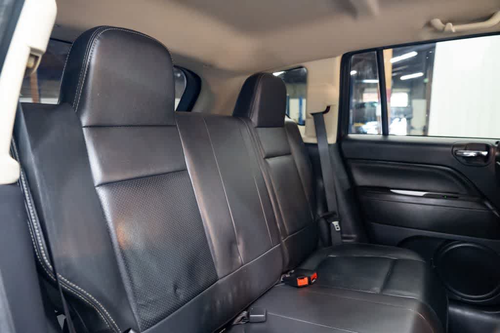 Used 2015 Jeep Compass Limited FWD image 29
