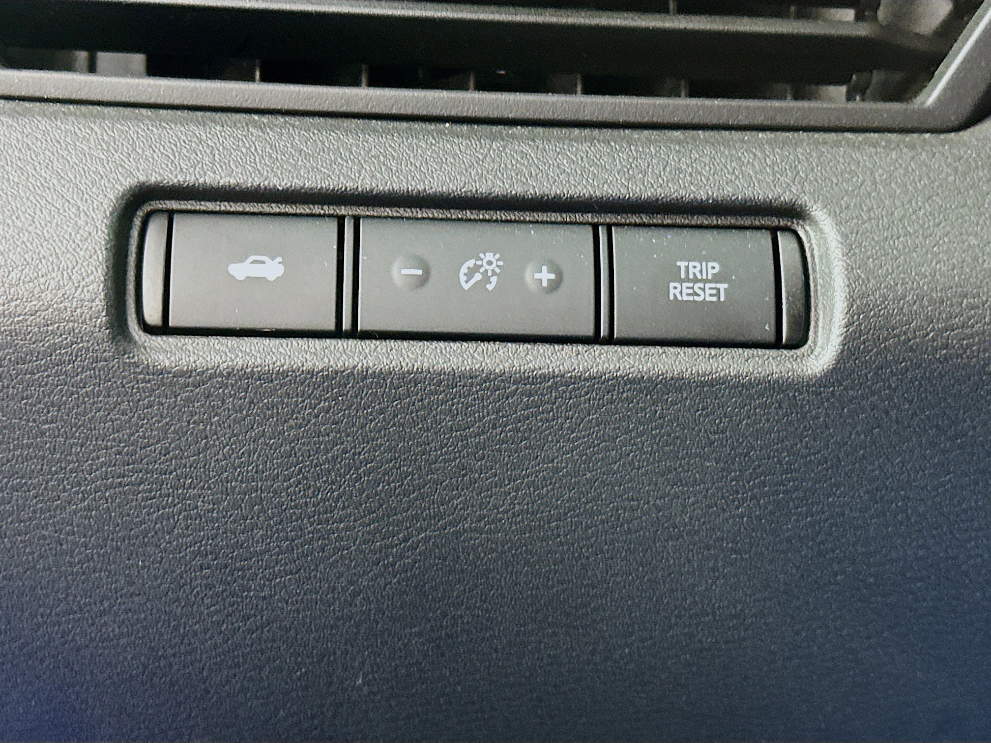 Used 2025 Nissan Altima 2.5 SV image 16