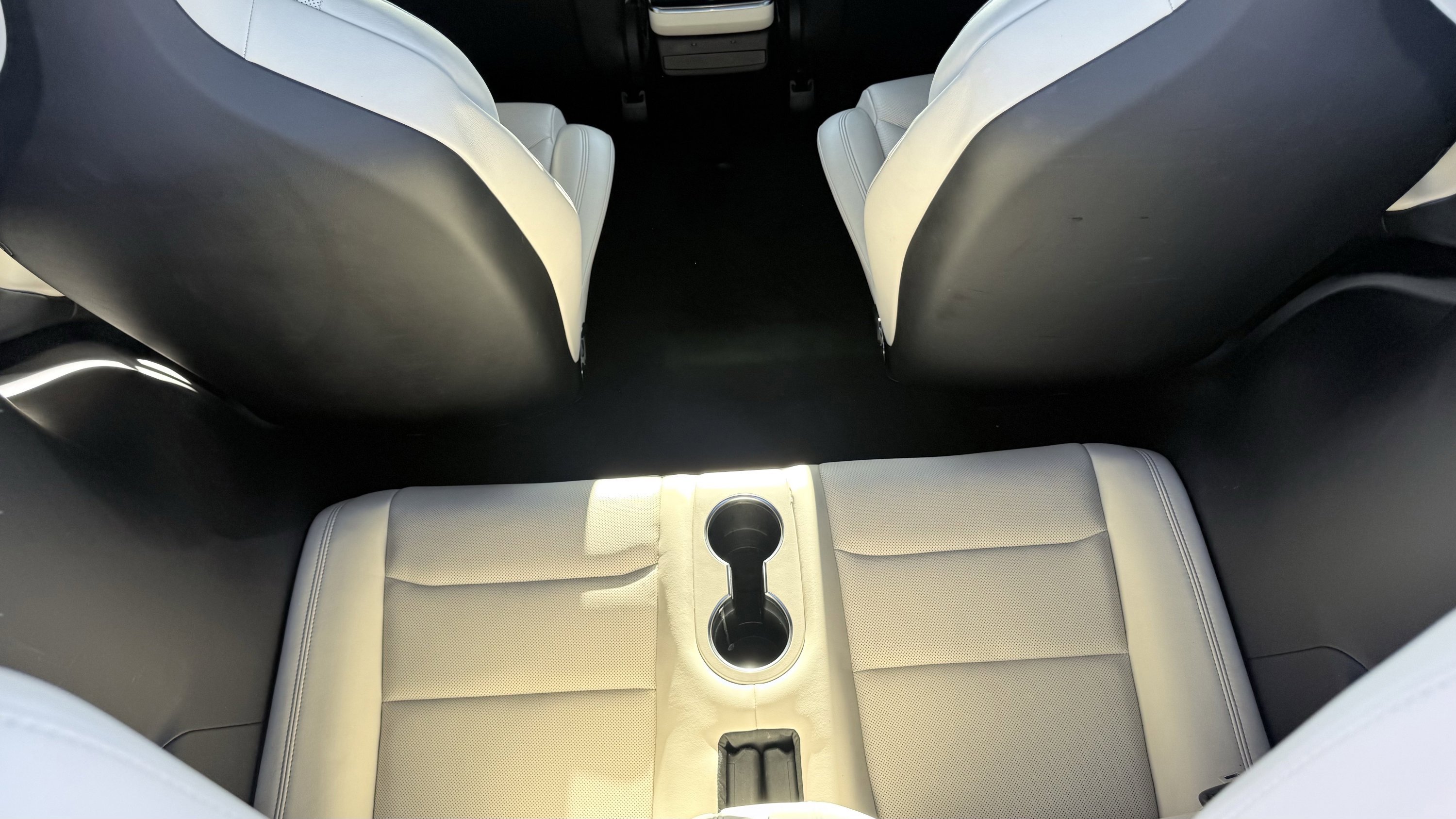 Used 2022 Tesla Model X image 35