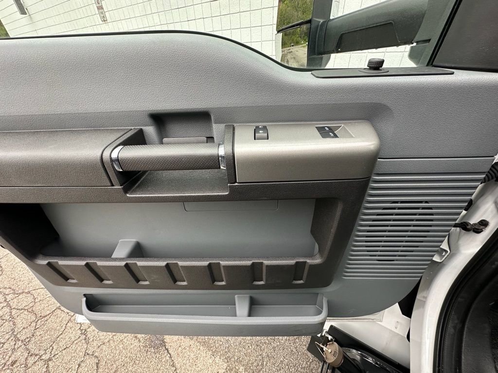 New 2025 Ford F650 2WD Regular Cab Super Duty image 15