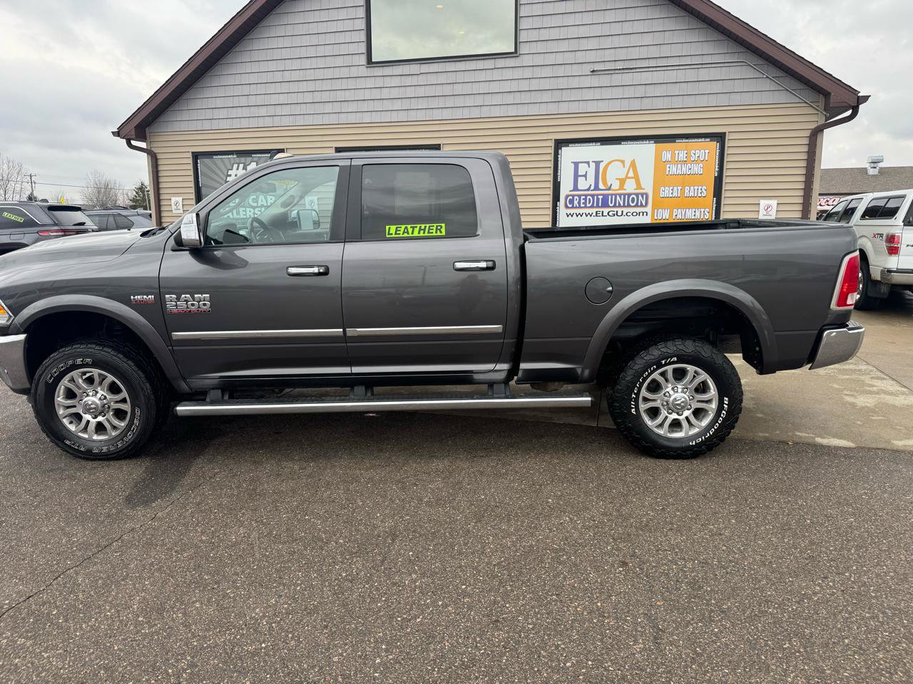 Used 2018 RAM 2500 Laramie AWD/4WD image 2