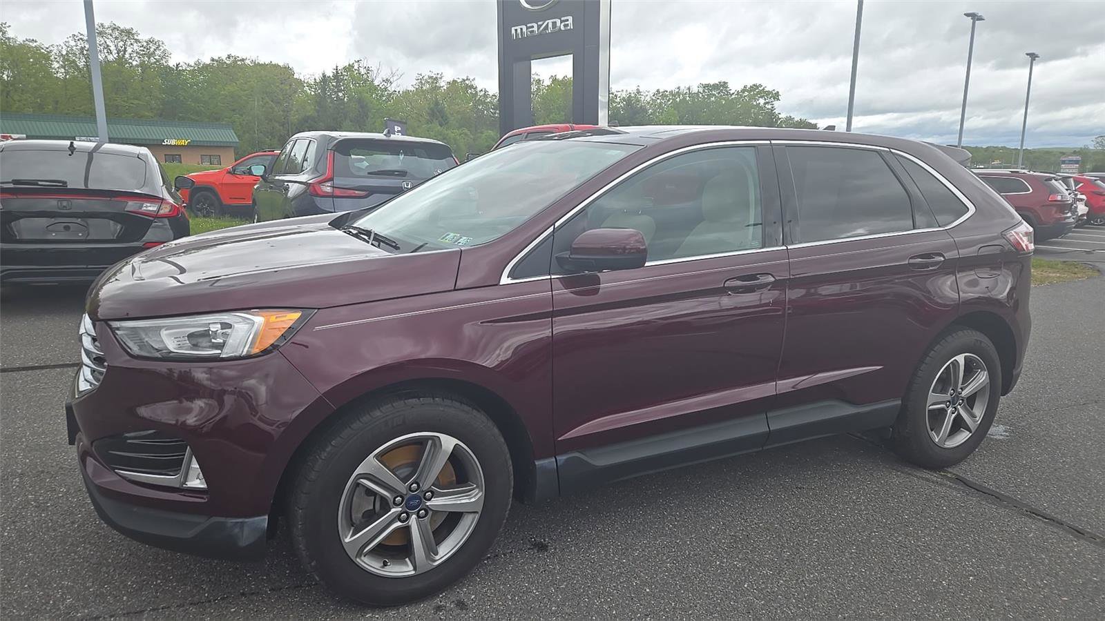 Used 2022 Ford Edge SEL w/ Convenience Package image 2