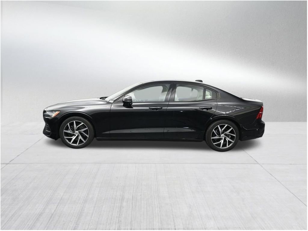 Used 2019 Volvo S60 T5 Momentum w/ Premium Package FWD image 2