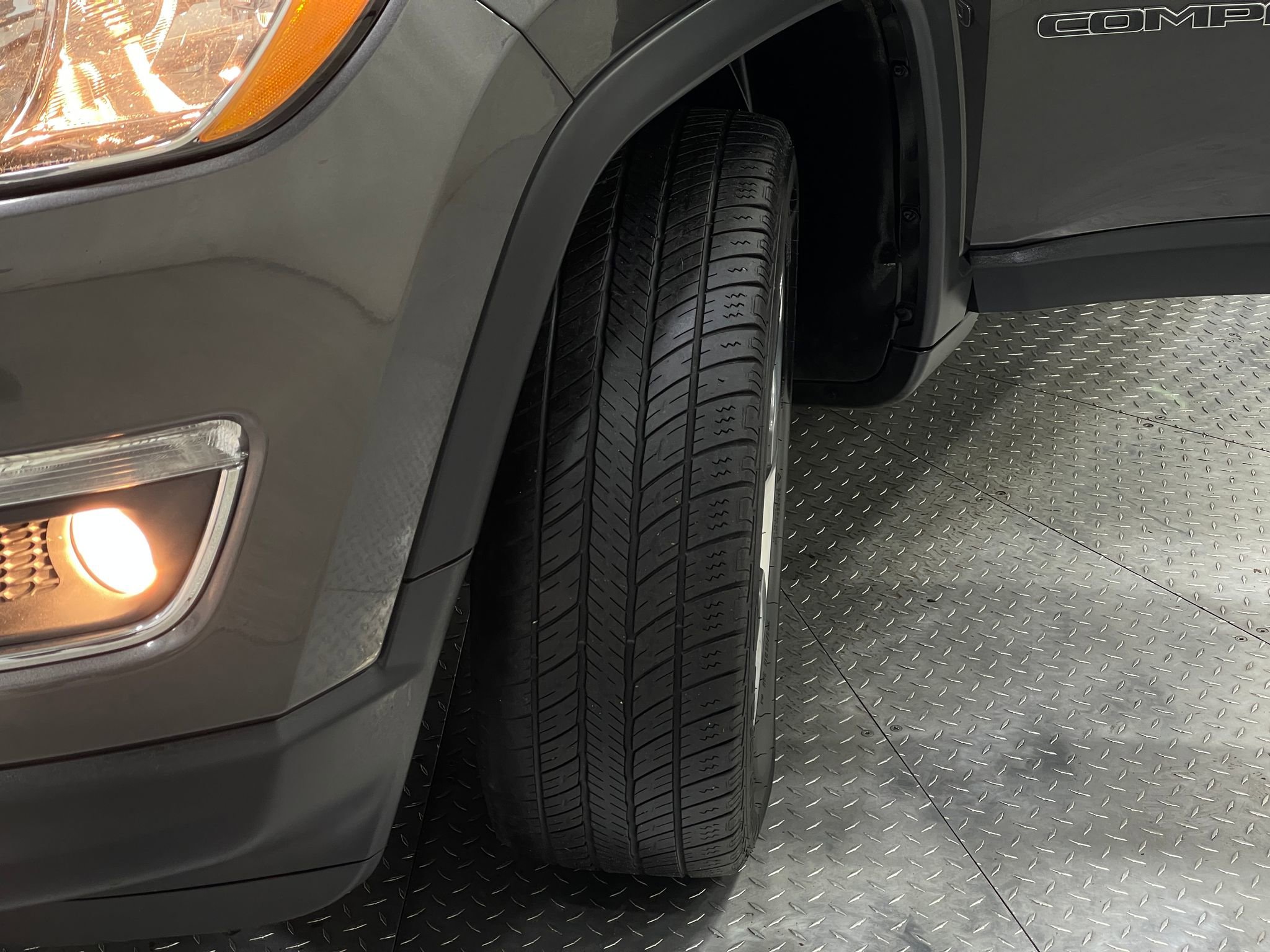 Used 2018 Jeep Compass Limited image 35