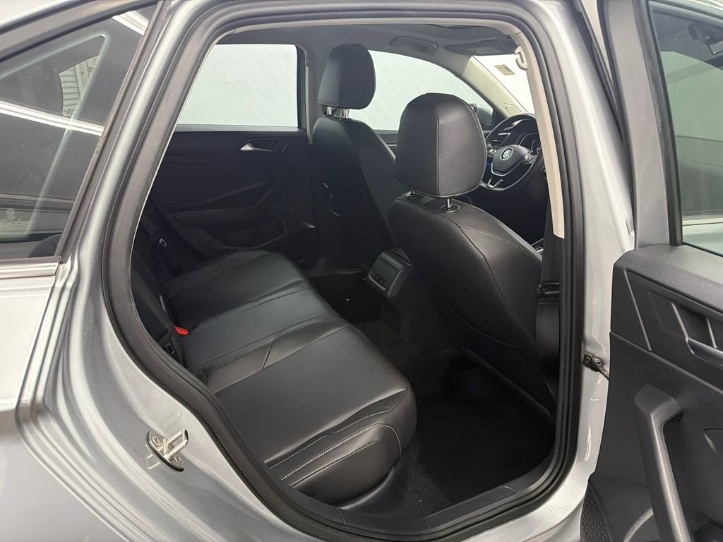 Used 2020 Volkswagen Jetta SEL FWD image 16
