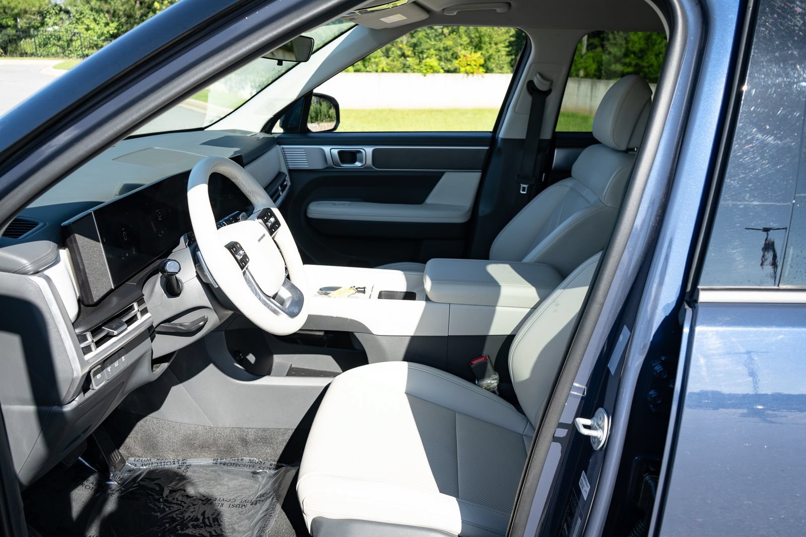 Used 2025 Hyundai Santa Fe SEL AWD/4WD image 14