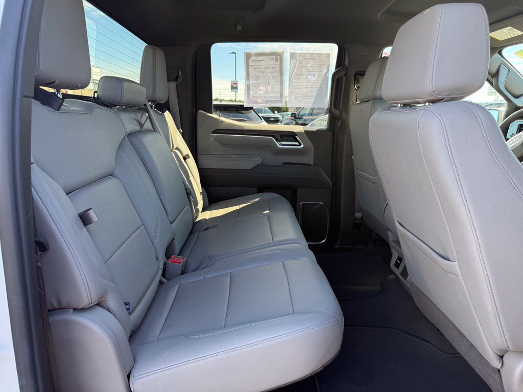 Used 2026 GMC Sierra 1500 SLT AWD/4WD image 10