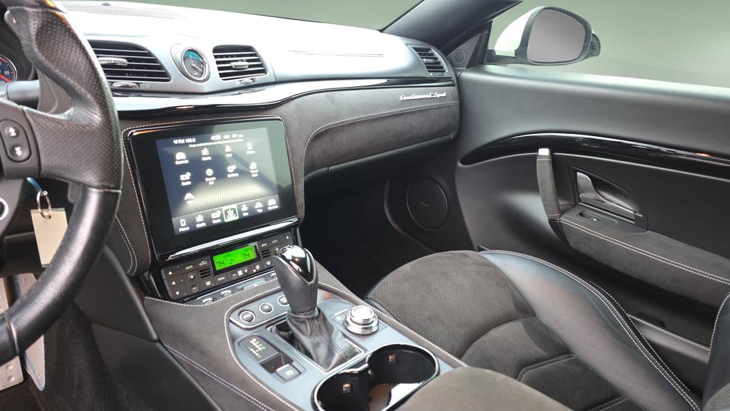 Used 2018 Maserati GranTurismo Sport image 38