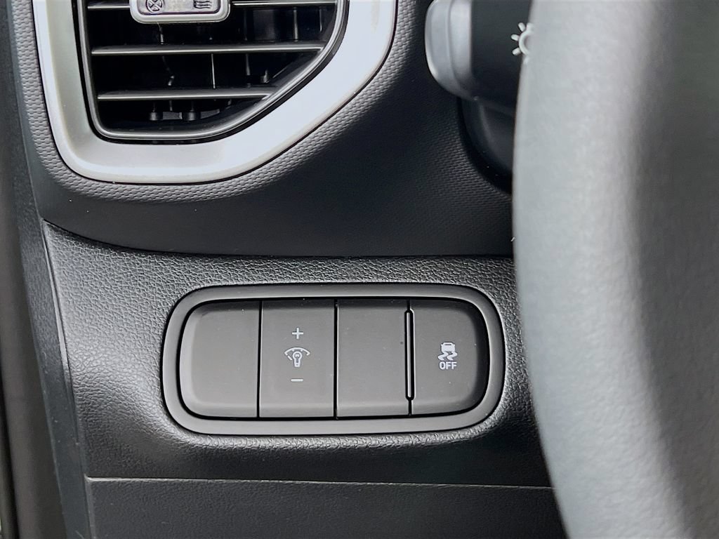 New 2026 Hyundai Venue SE FWD image 9