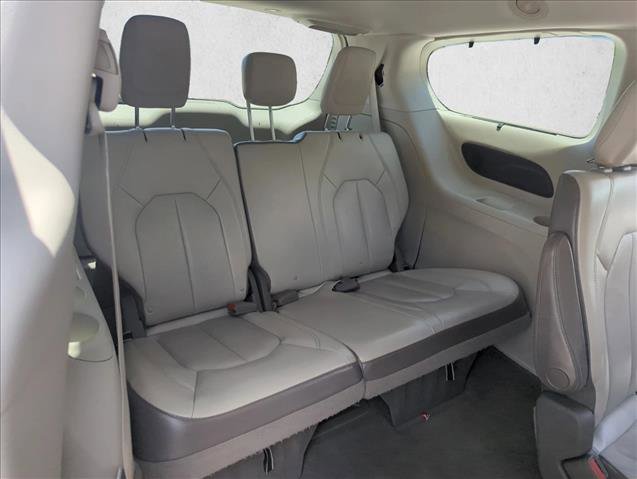 Used 2017 Chrysler Pacifica Touring-L Plus w/ Tire & Wheel Group image 24