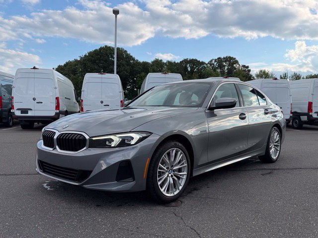 Used 2024 BMW 330i xDrive Sedan w/ Convenience Package AWD/4WD image 3