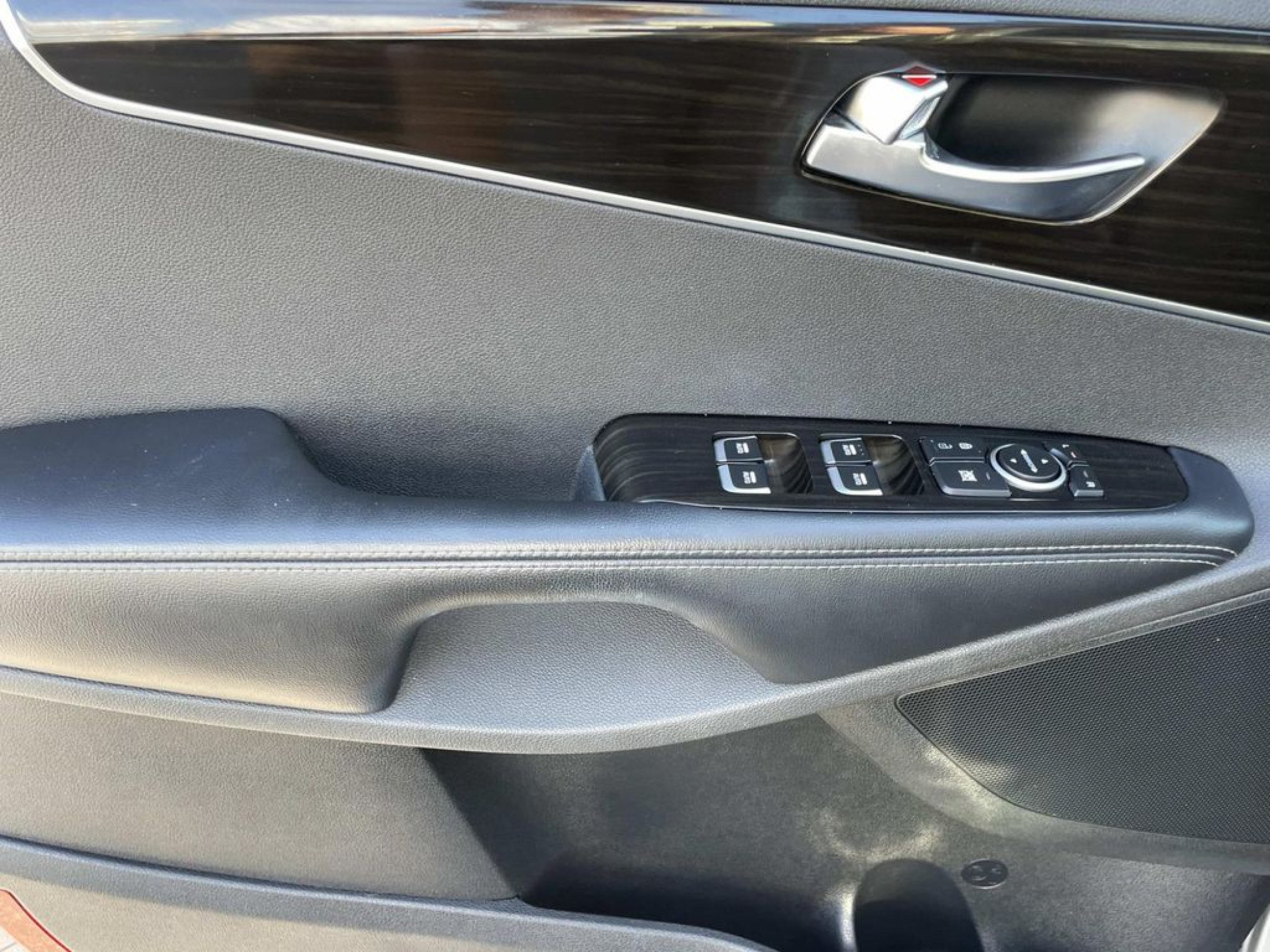 Used 2020 Kia Sorento EX FWD image 23