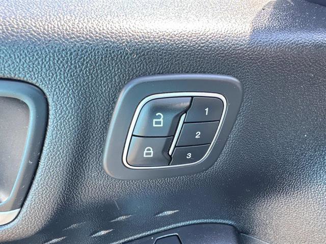 Used 2020 Ford Escape SEL AWD/4WD image 12
