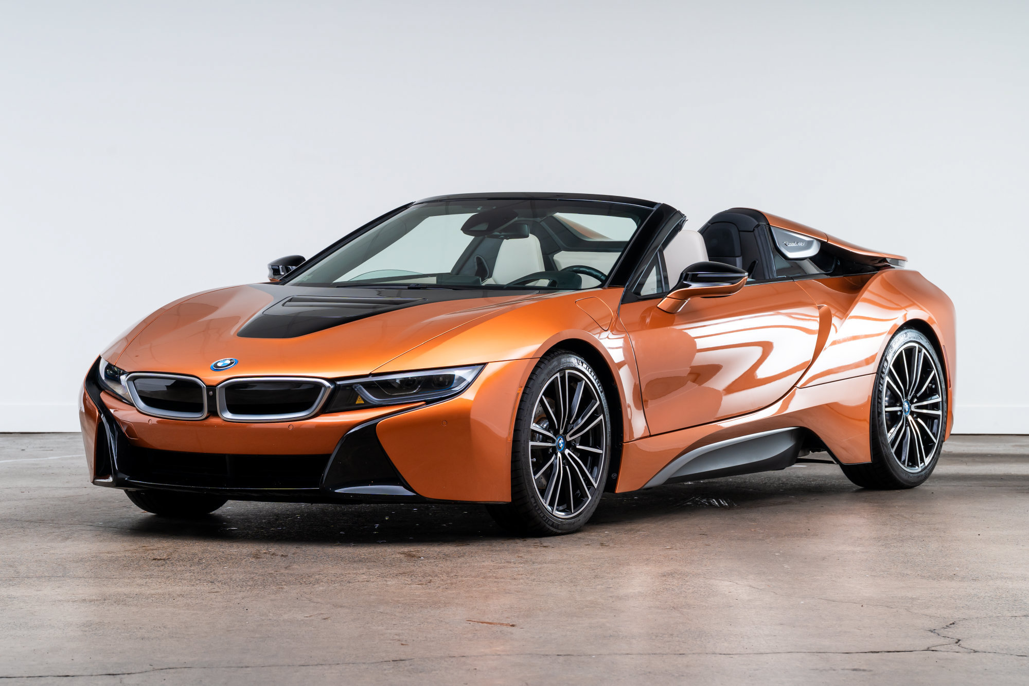 Used 2019 BMW i8 Roadster AWD/4WD image 3