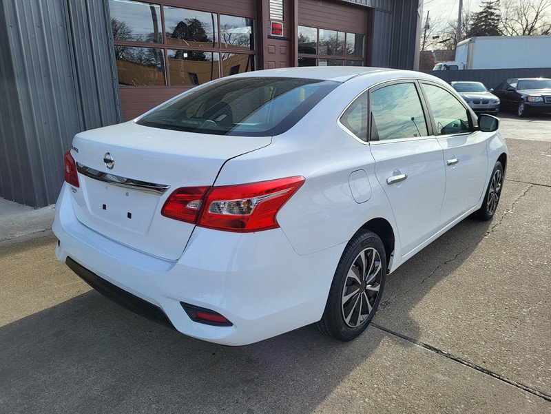 Used 2019 Nissan Sentra S image 5