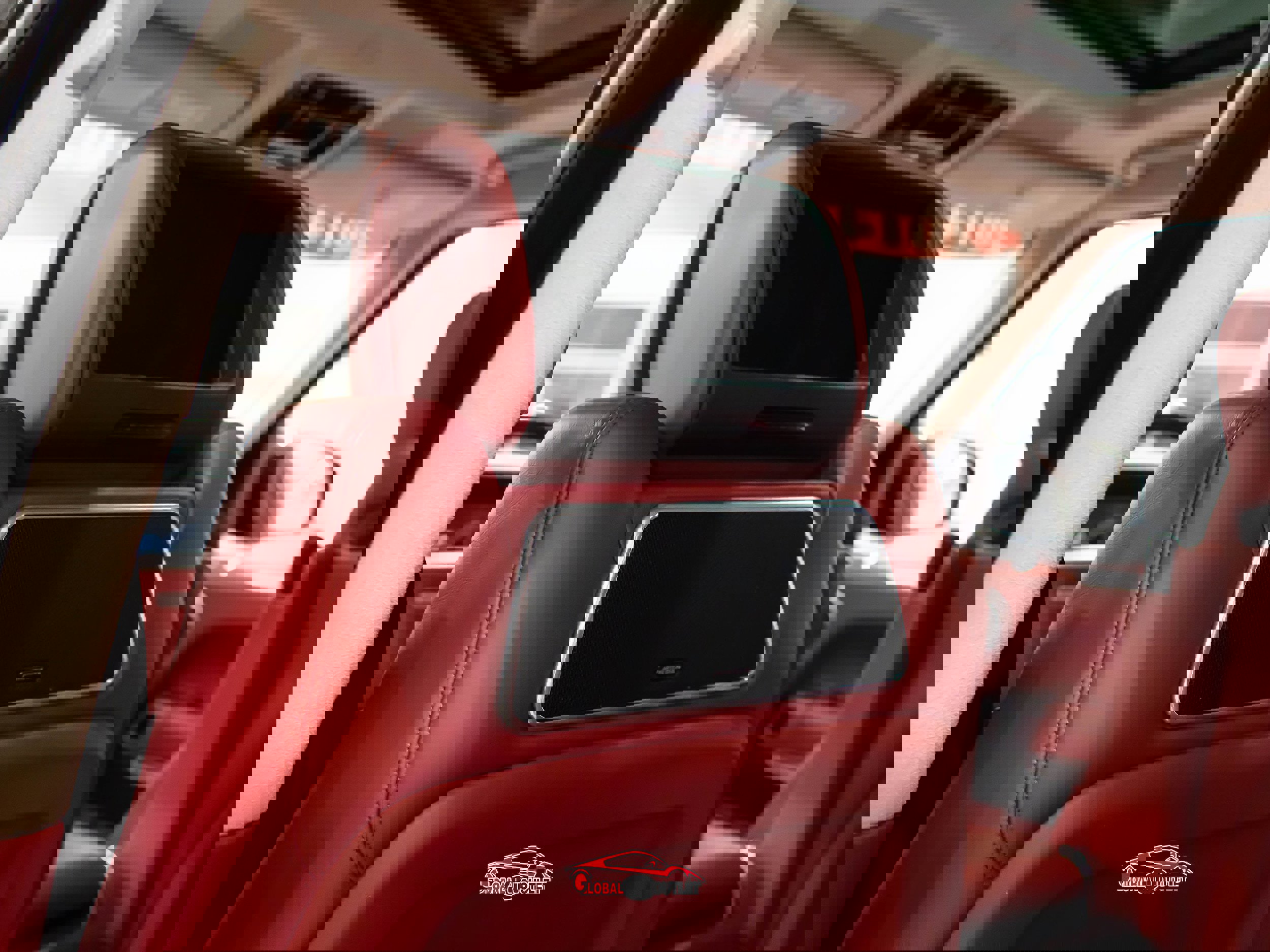 Used 2014 Land Rover Range Rover Autobiography image 24