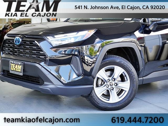 Used 2023 Toyota RAV4 LE image 3