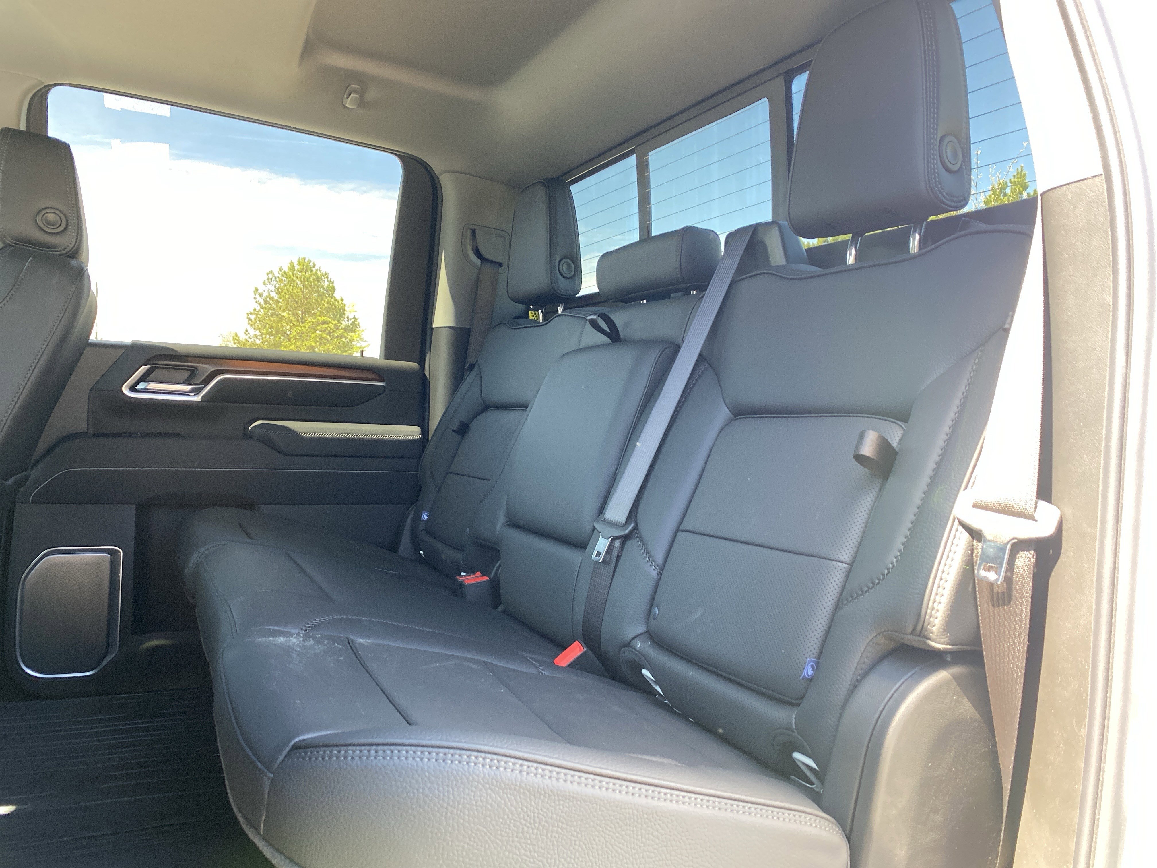 Used 2026 GMC Sierra 3500 Denali w/ Denali Reserve Package image 8