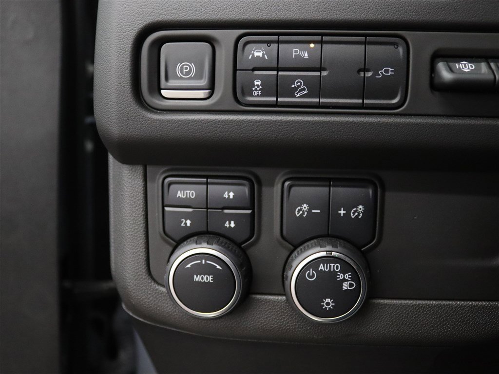Used 2021 Chevrolet Tahoe High Country image 34