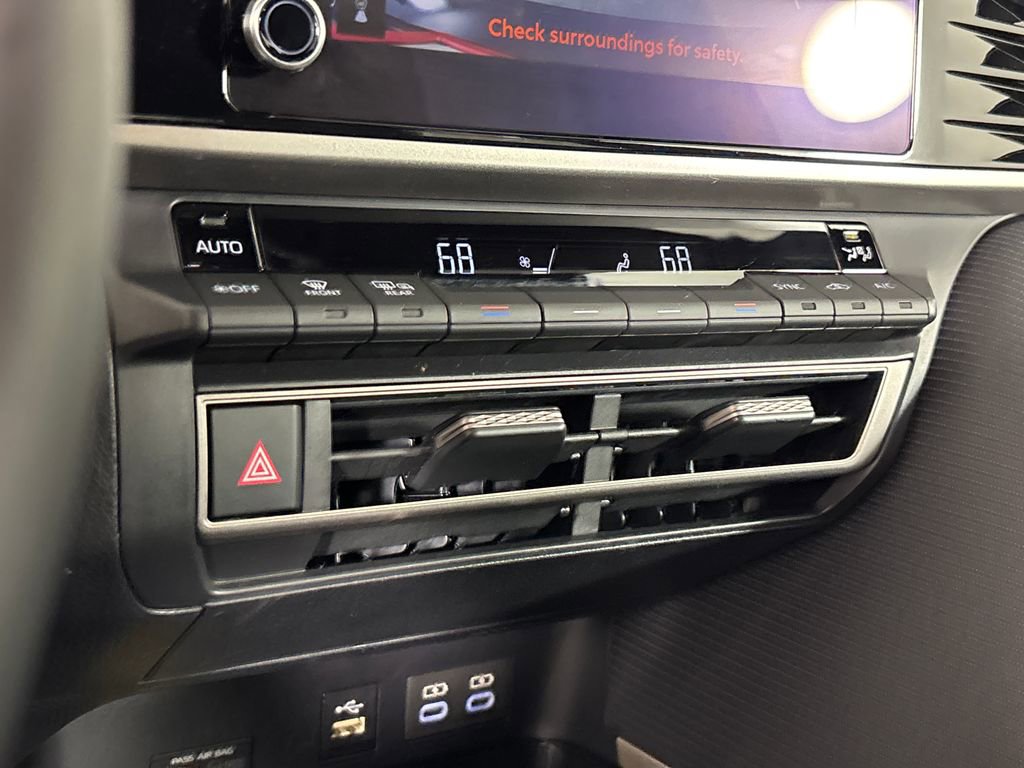 Certified 2025 Toyota Camry SE w/ Convenience Package FWD image 20