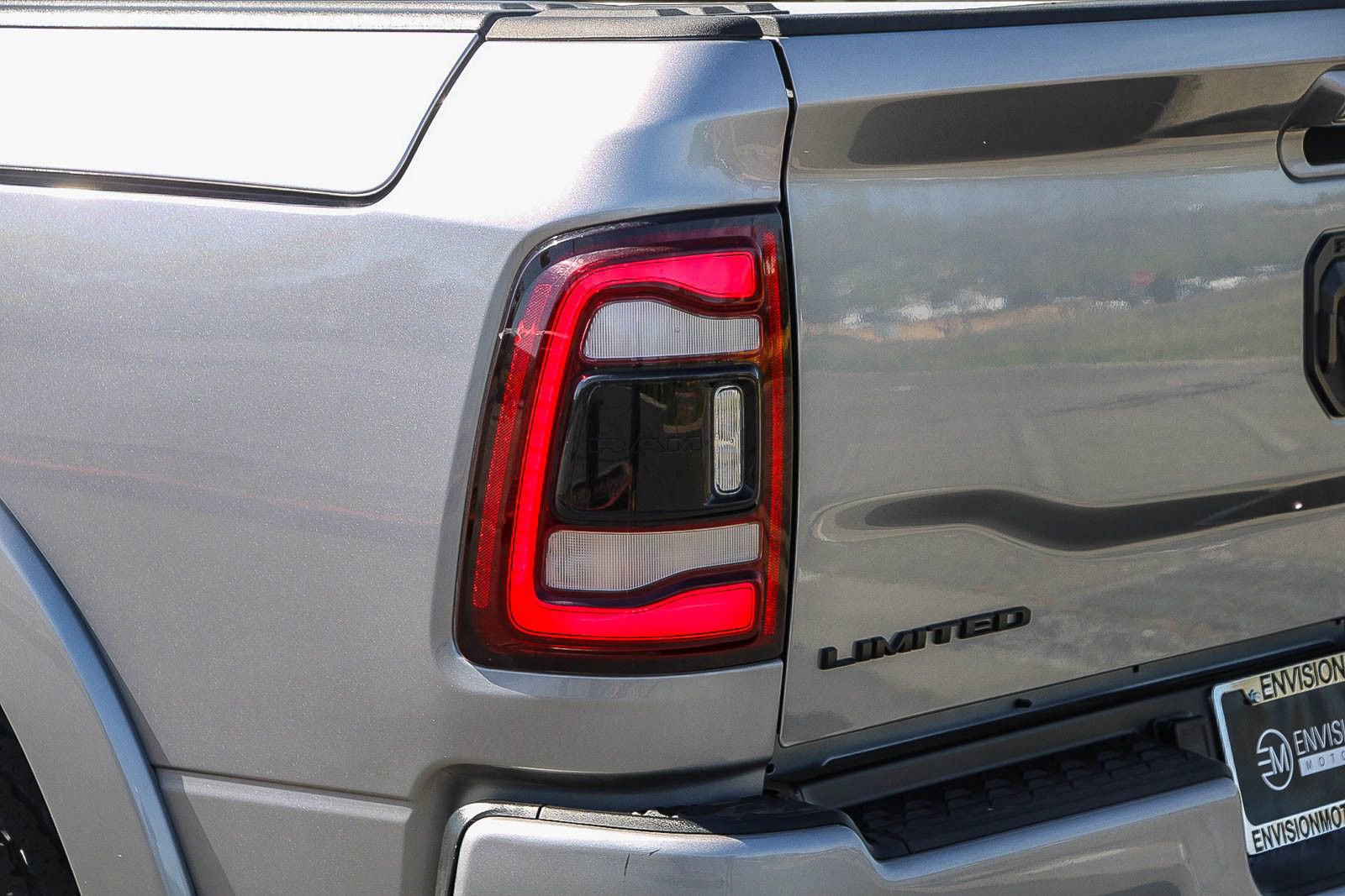 Used 2024 RAM 3500 Limited image 11