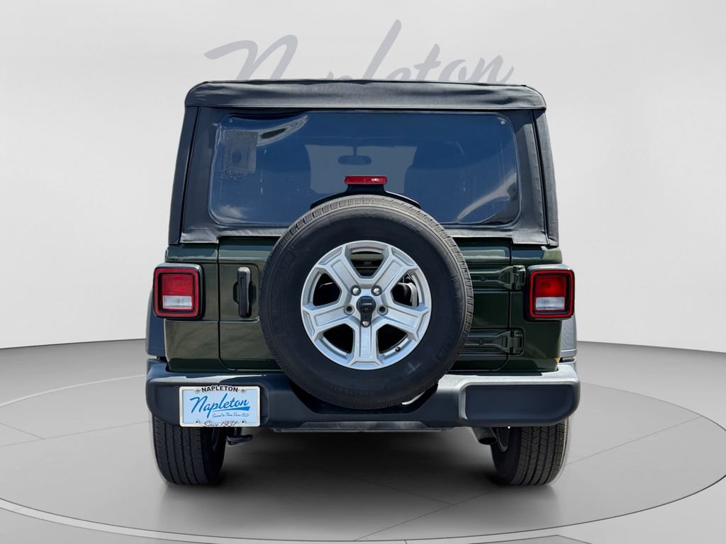 Used 2022 Jeep Wrangler Unlimited Sport AWD/4WD image 4