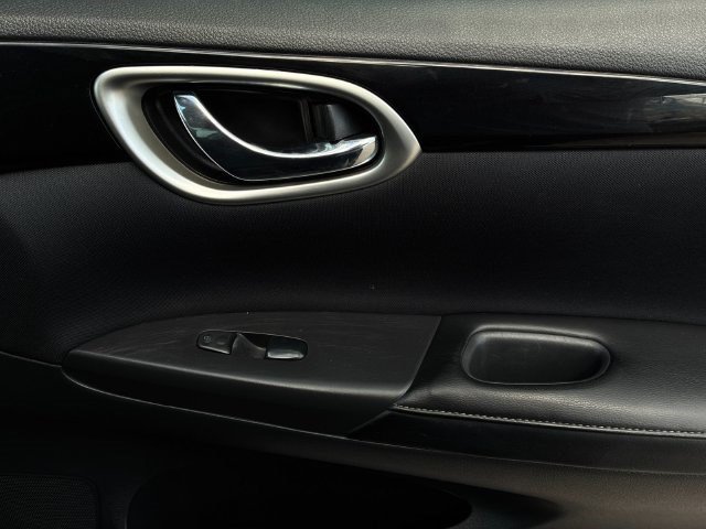 Used 2017 Nissan Sentra SV FWD image 16